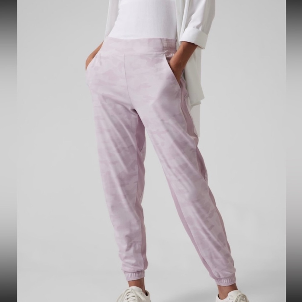 Athleta Brooklyn Pink Camo Lined Jogger